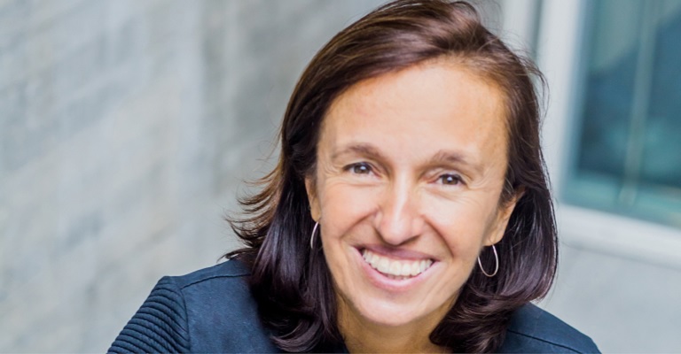 Montse Lavilla, Directora de Marketing de Fotocasa y habitaclia, premiada con el Leadership Award