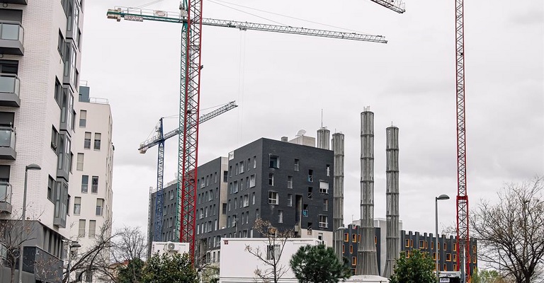 España registró un récord de superficie logística en 2021 y espera seguir creciendo en 2022, según Savills