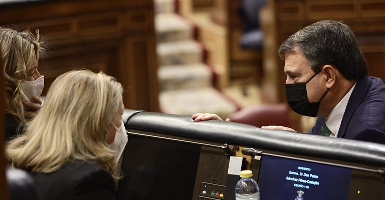 El Gobierno afronta la próxima semana otra votación ajustada en el Congreso, ahora con su Ley de Vivienda