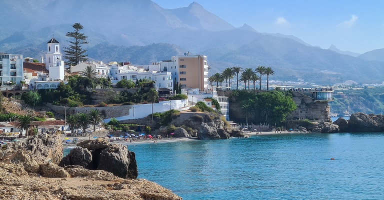 Con la llegada del verano y el auge del teletrabajo, las localidades de playa vuelven a ser el centro de todas las miradas a la hora de buscar vivienda para vivir largas temporadas.