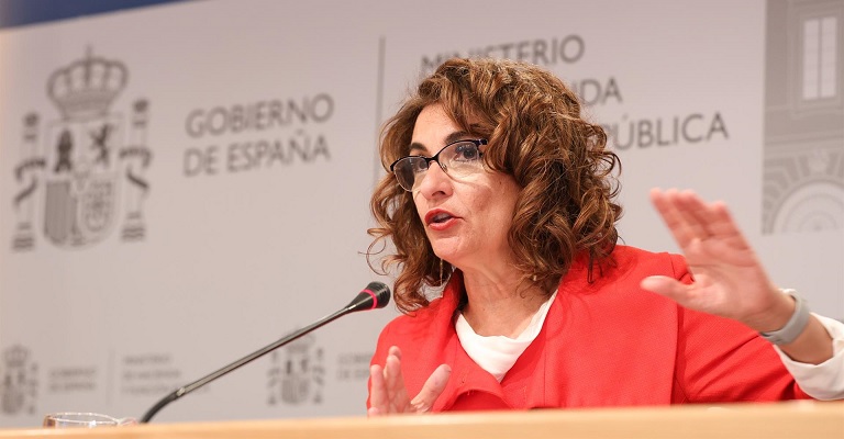 El déficit cae en 2022 al 4,8% del PIB, hasta los 63.776 millones, y mejora el objetivo del Gobierno