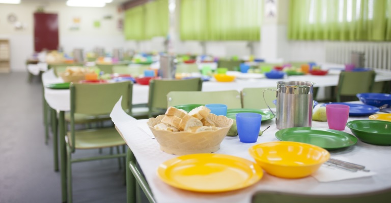 Fotocasa sortea 30 becas comedor para las familias monoparentales en la Comunidad de Madrid