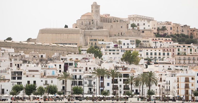 El precio de la vivienda en España sube un 2,5% trimestral y un 7,4% interanual
