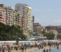 El Gobierno prepara una reforma del reglamento de costas: ¿corren peligro los pisos en primera línea de mar?
