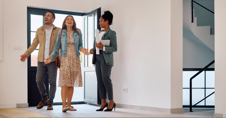 tecnología y relaciones humanas en gestión inmobiliaria