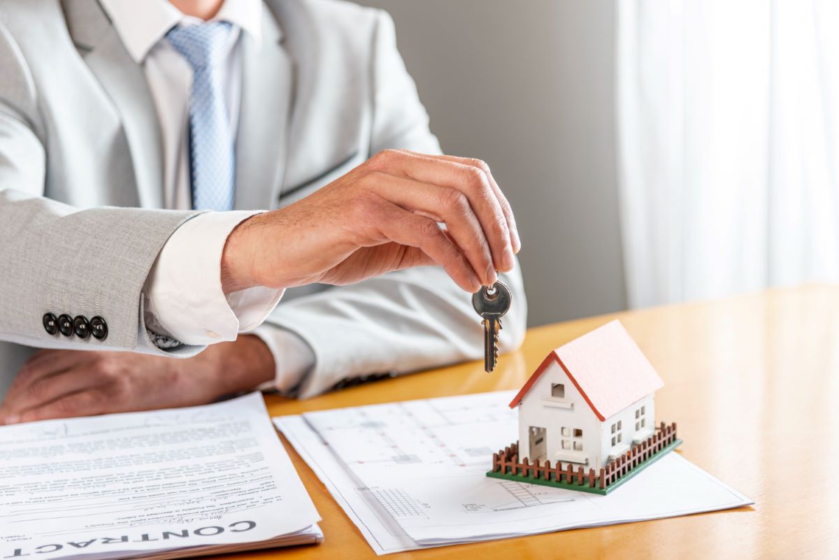 Broker inmobiliario: qué es, funciones y salario