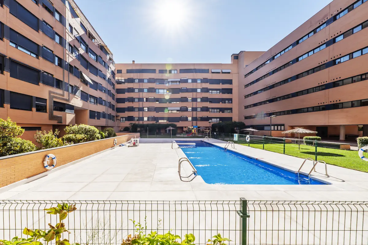 vivienda_piscina_espana_fotocasa-pro
